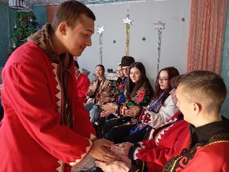 Фольклорный час Святочные посиделки прошли в Калиновском сельском Доме культуры
